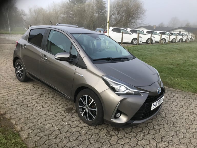 Toyota Yaris Hybrid H3 Smart e-CVT