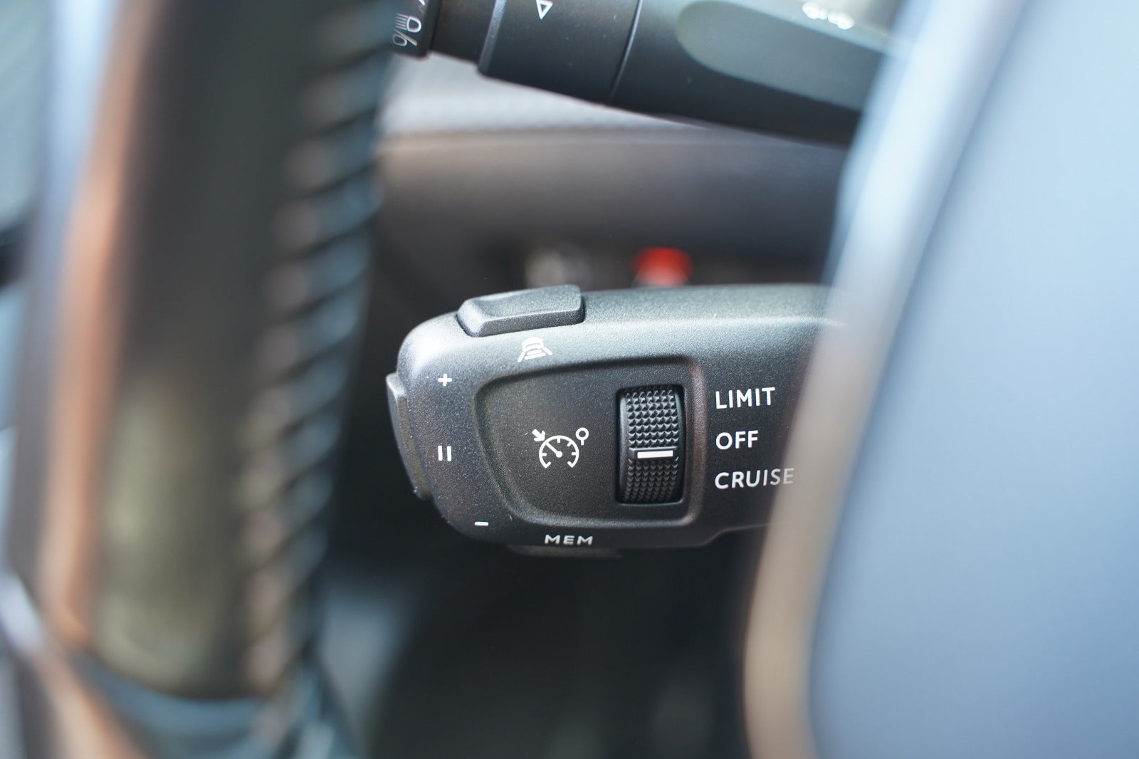 Billede af Peugeot 2008 1,5 BlueHDi 100 Allure Pack