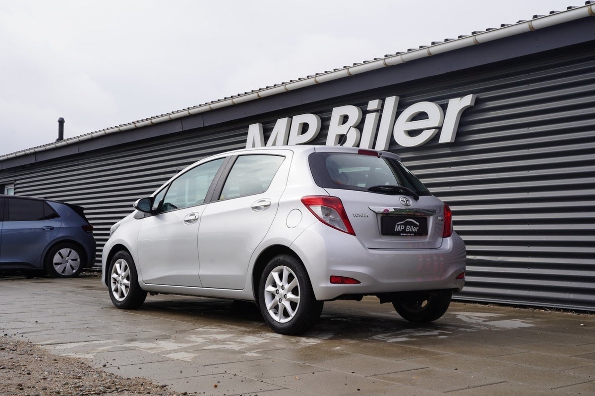 Billede af Toyota Yaris 1,3 VVT-i T2