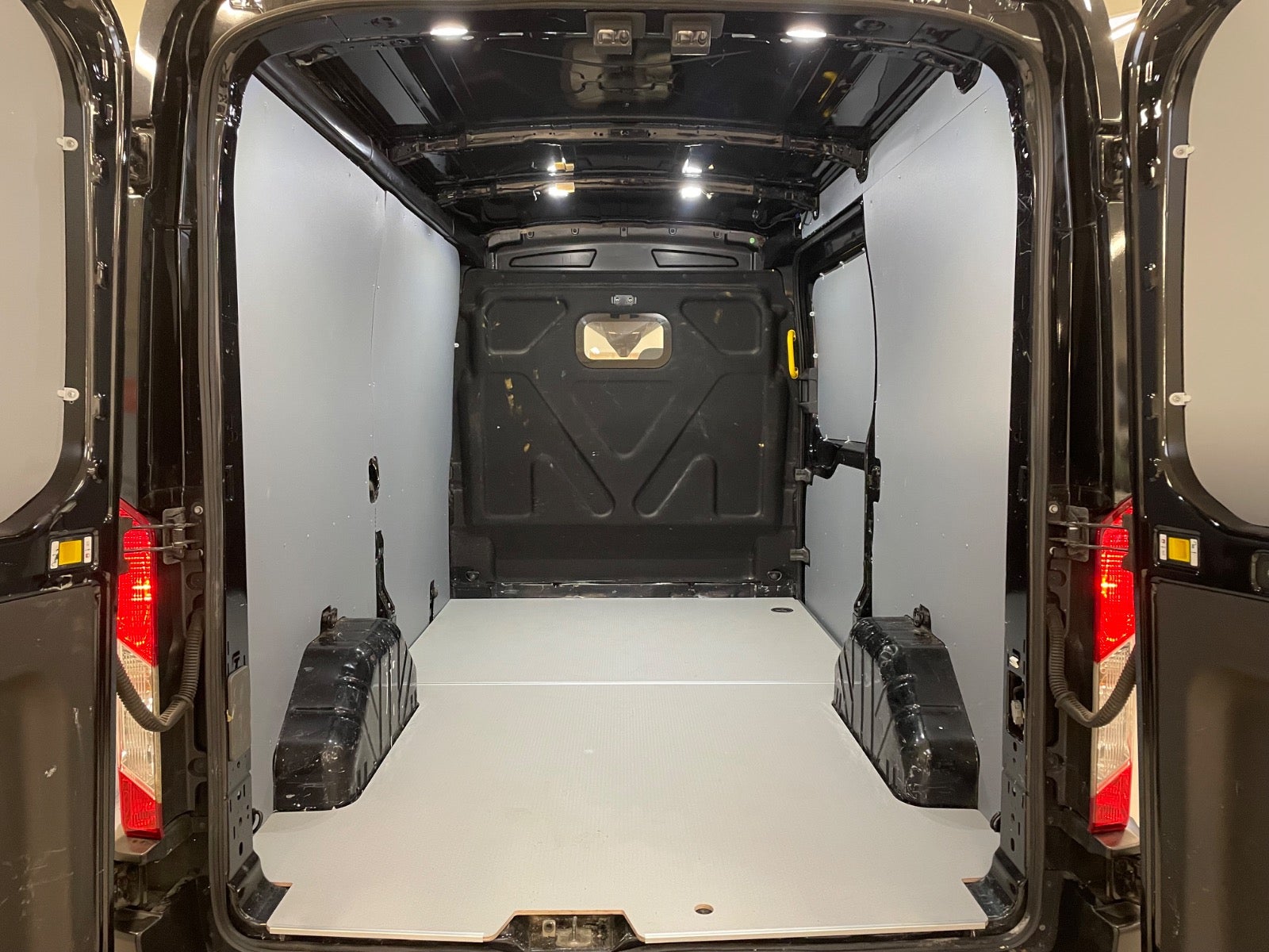 Billede af Ford Transit 350 L2 Van 2,0 EcoBlue Trend aut. H2 FWD