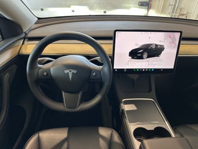 Tesla Model Y RWD