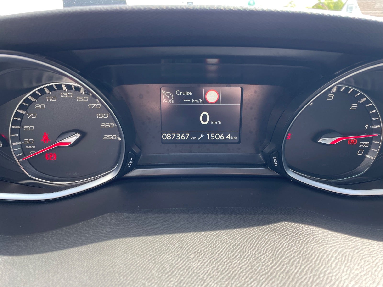 Billede af Peugeot 308 1,5 BlueHDi 130 Allure Sky