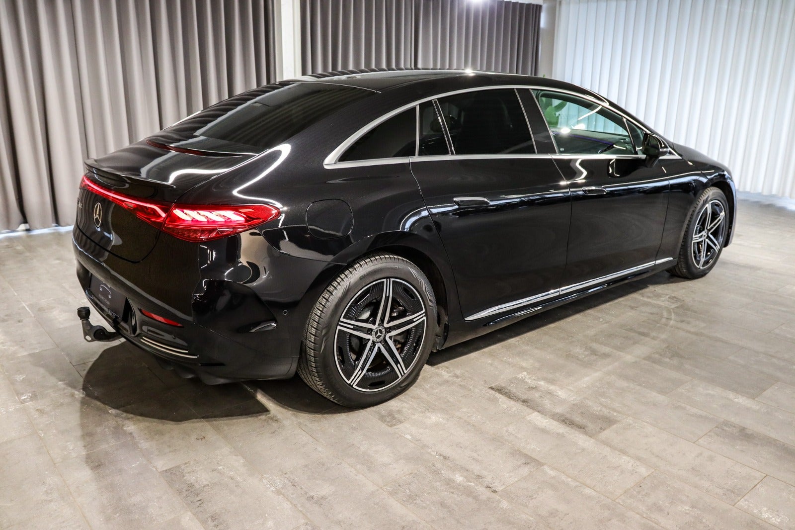 Billede af Mercedes EQE350 AMG Line