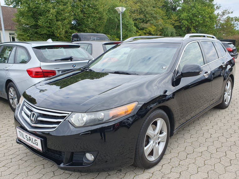 Honda Accord Elegance Tourer aut.