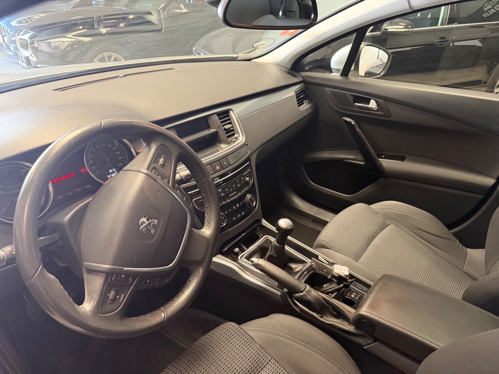 Peugeot 508 e-HDi 114 Active SW - billede 14