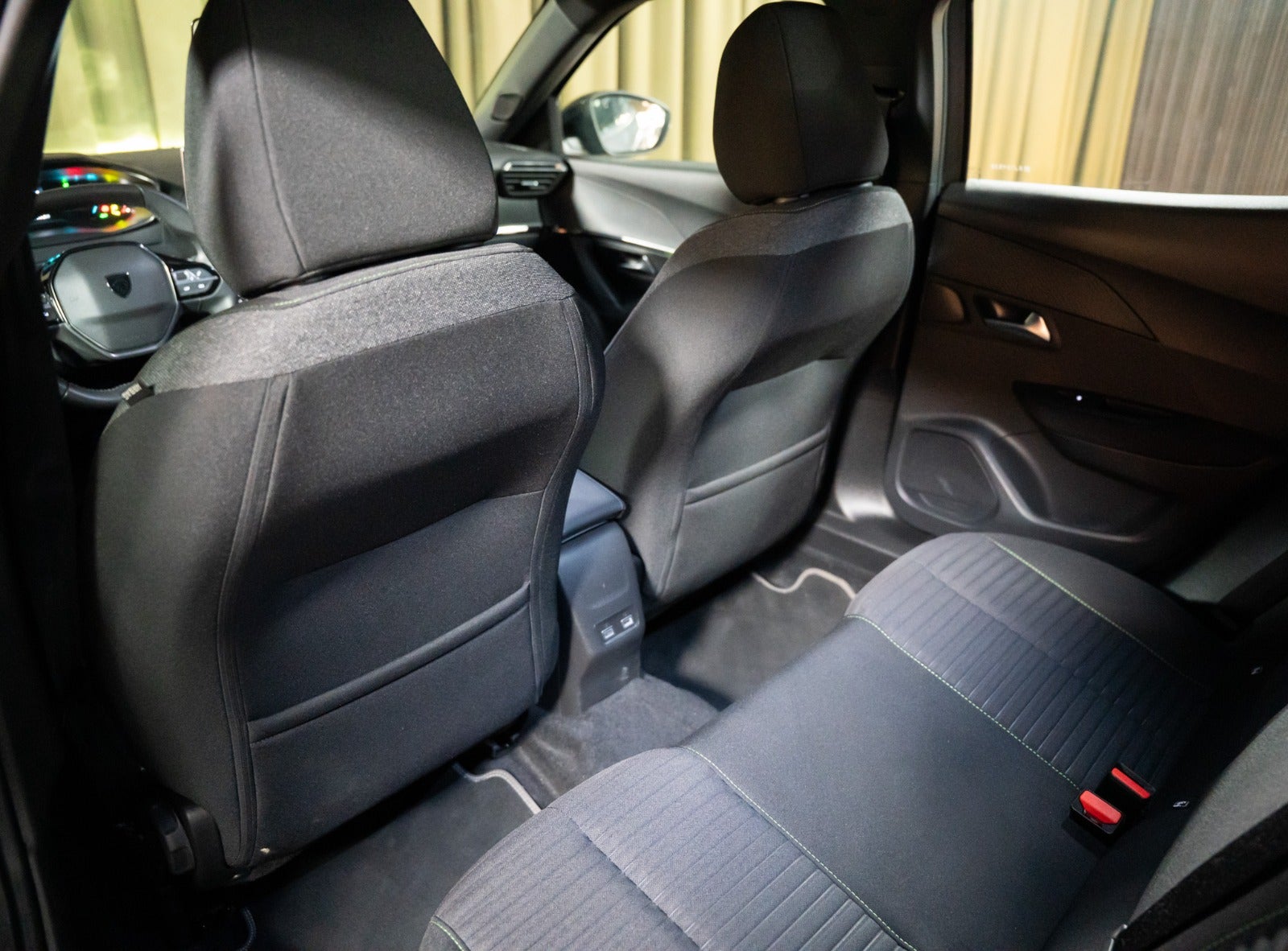 Billede af Peugeot e-2008 50 Active