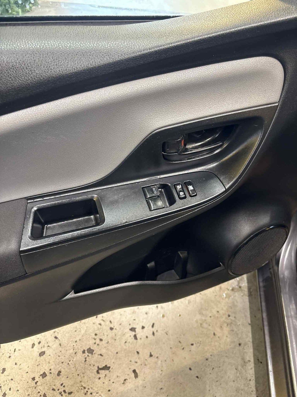 Billede af Toyota Yaris 1,0 VVT-i T1