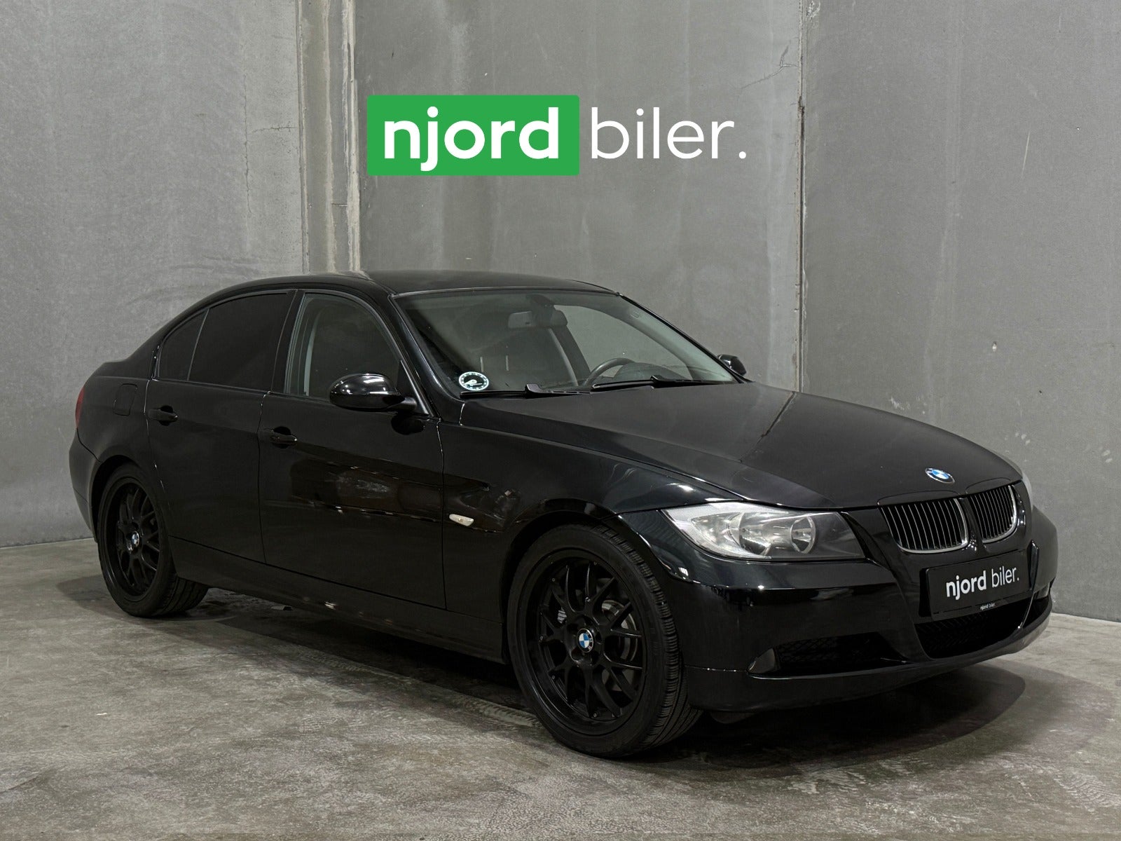 BMW 330i