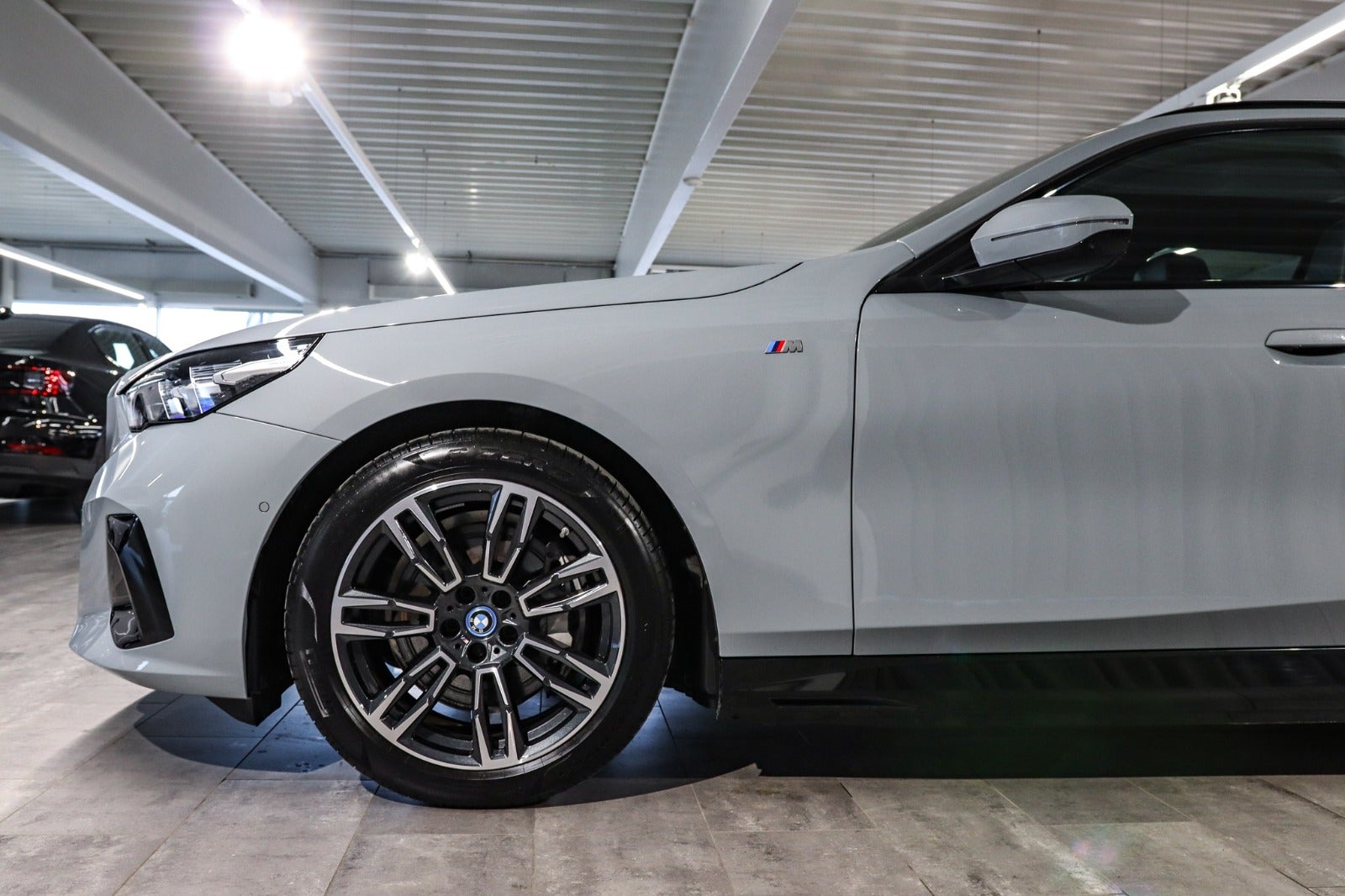 Billede af BMW i5 eDrive40 Touring Fully Charged