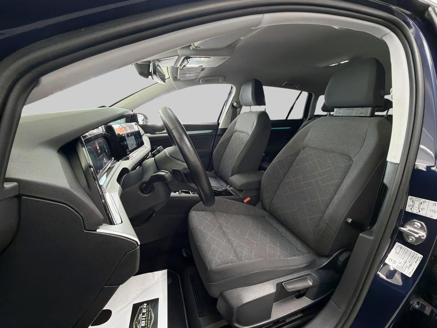 Billede af VW Golf VIII 1,5 eTSi 130 Life Variant DSG
