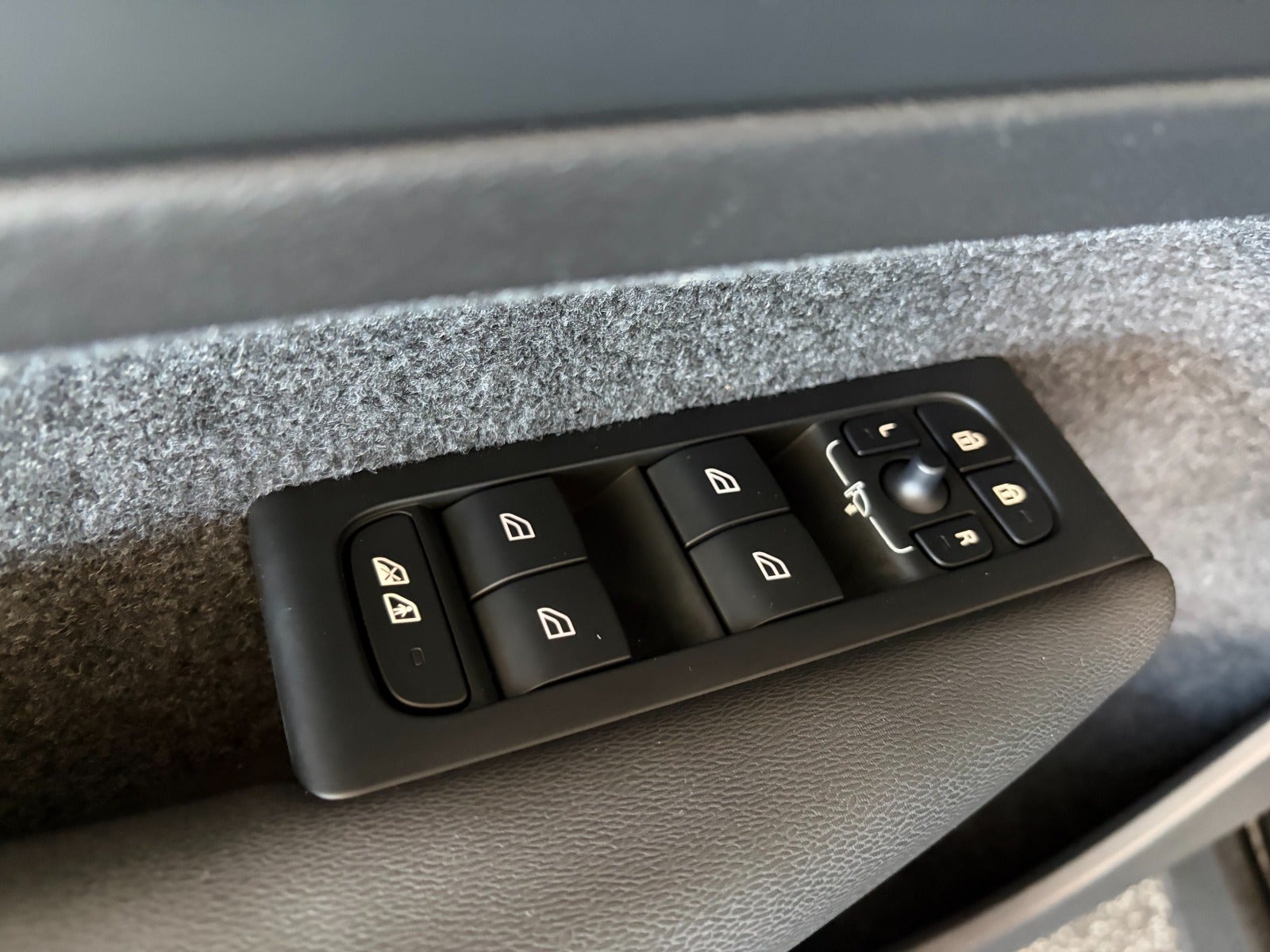 Volvo XC40 ReCharge Start 5d - 15