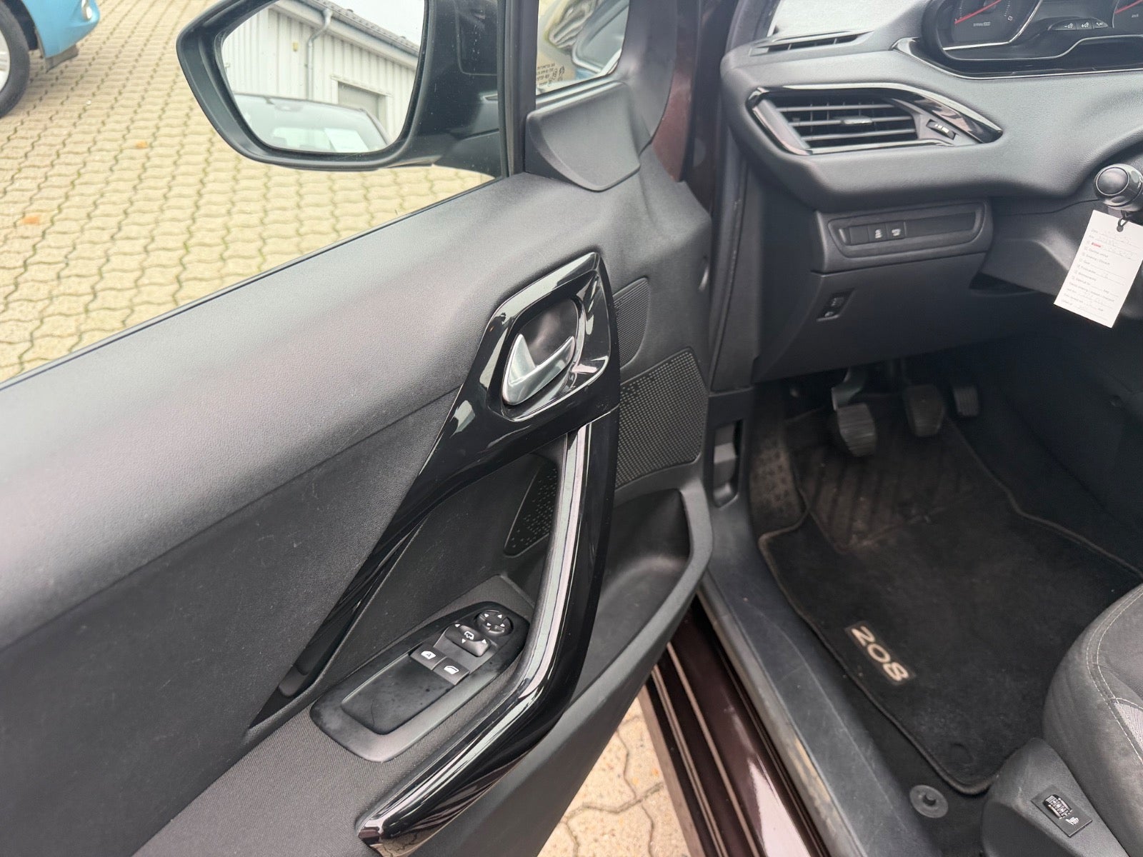 Peugeot 208 e-HDi 92 Active - billede 9