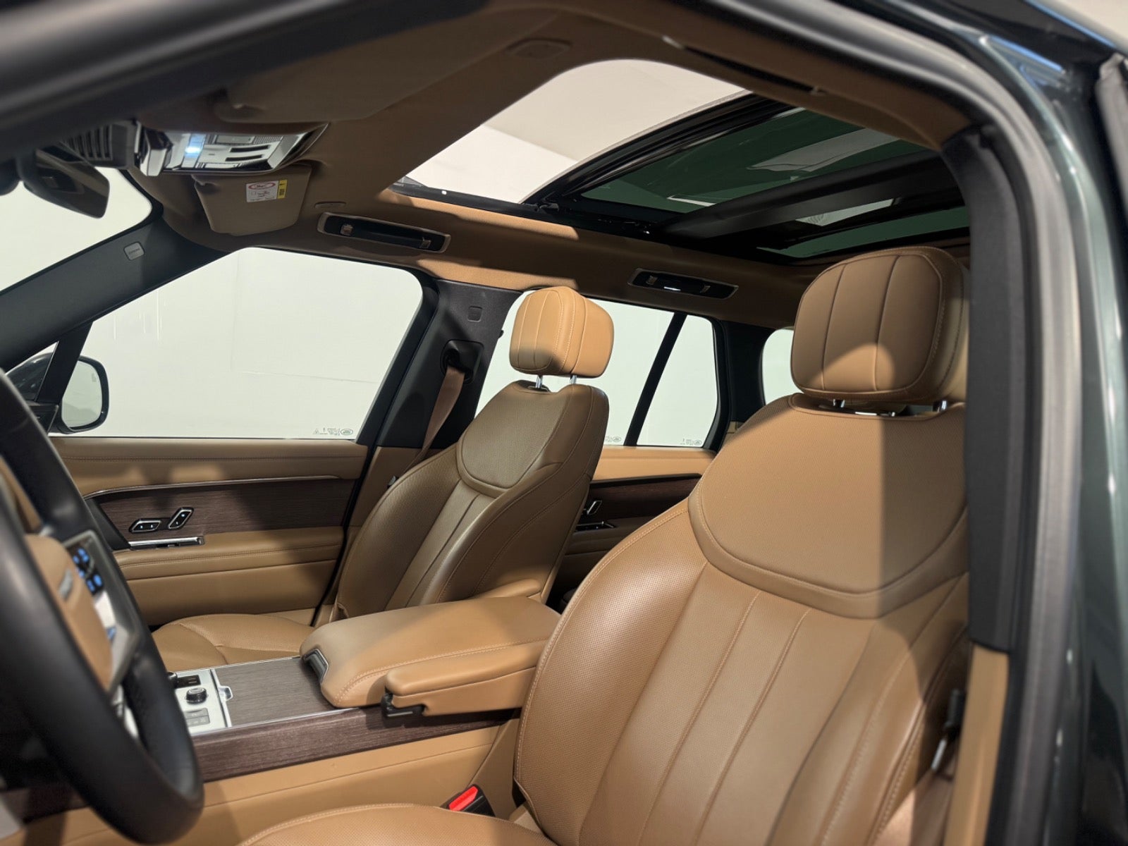 Land Rover – Range Rover