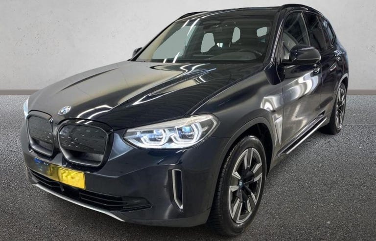 BMW iX3 Charged Plus