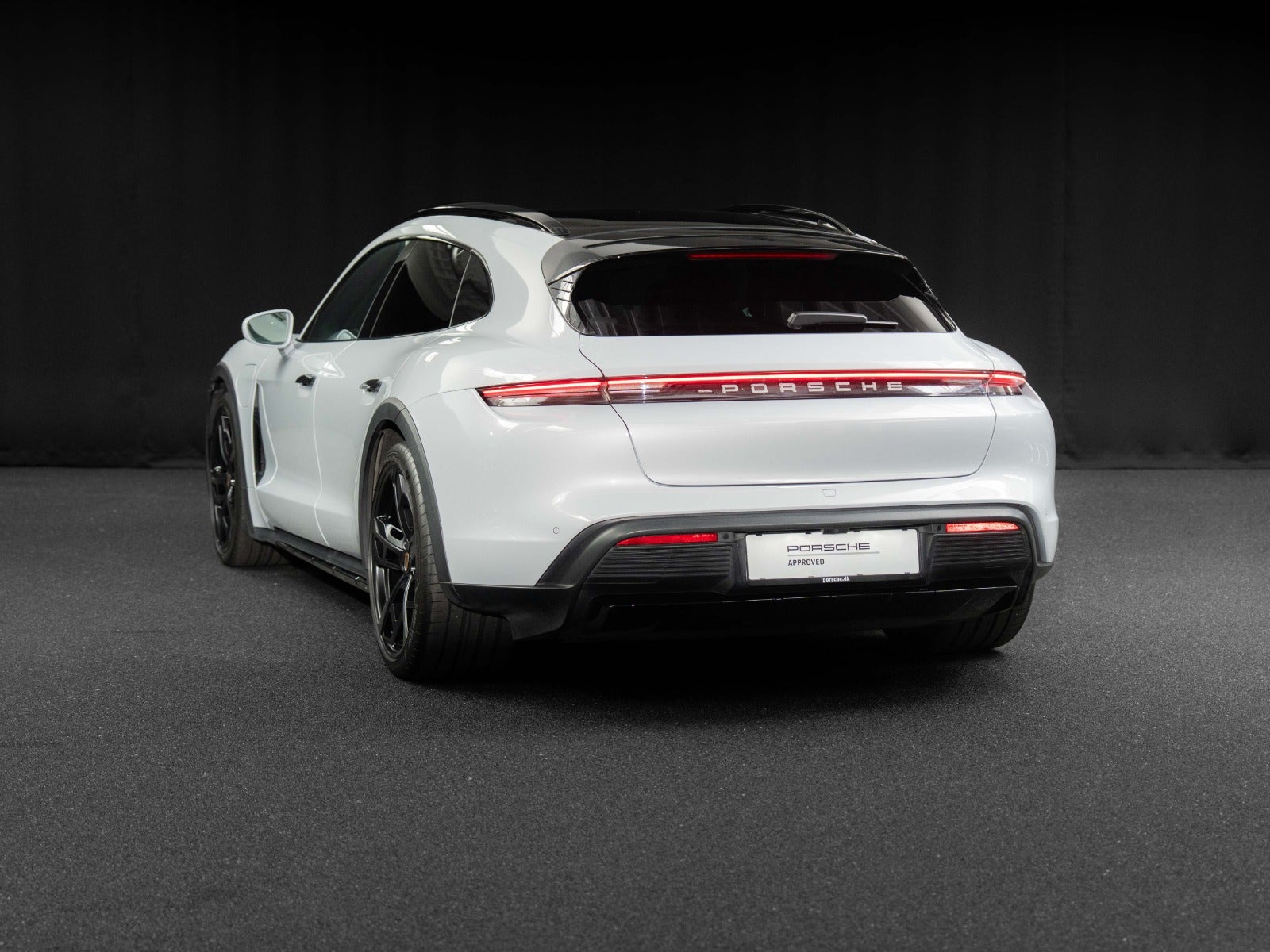 Gallery image 2 of 18