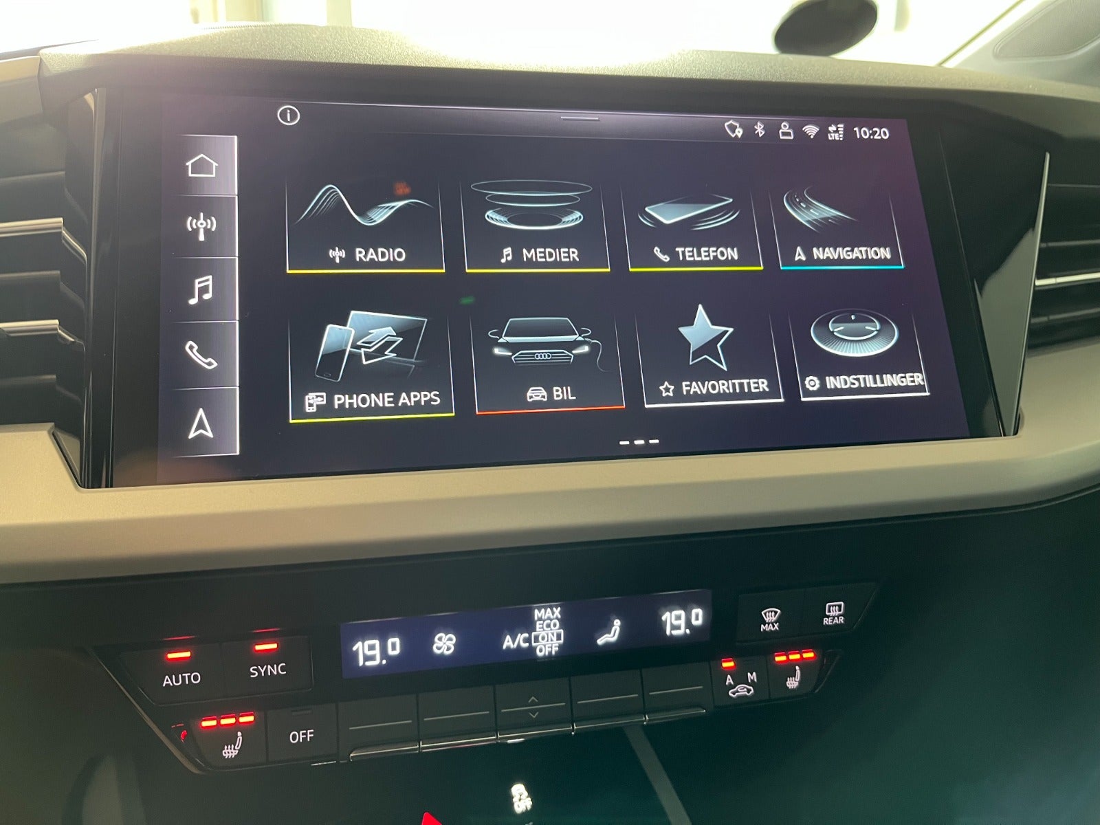 Billede af Audi Q4 e-tron 45 edition S-line