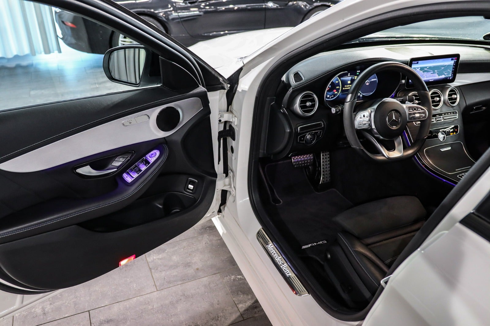 Billede af Mercedes C220 d 2,0 AMG Line Night Edition stc. aut.