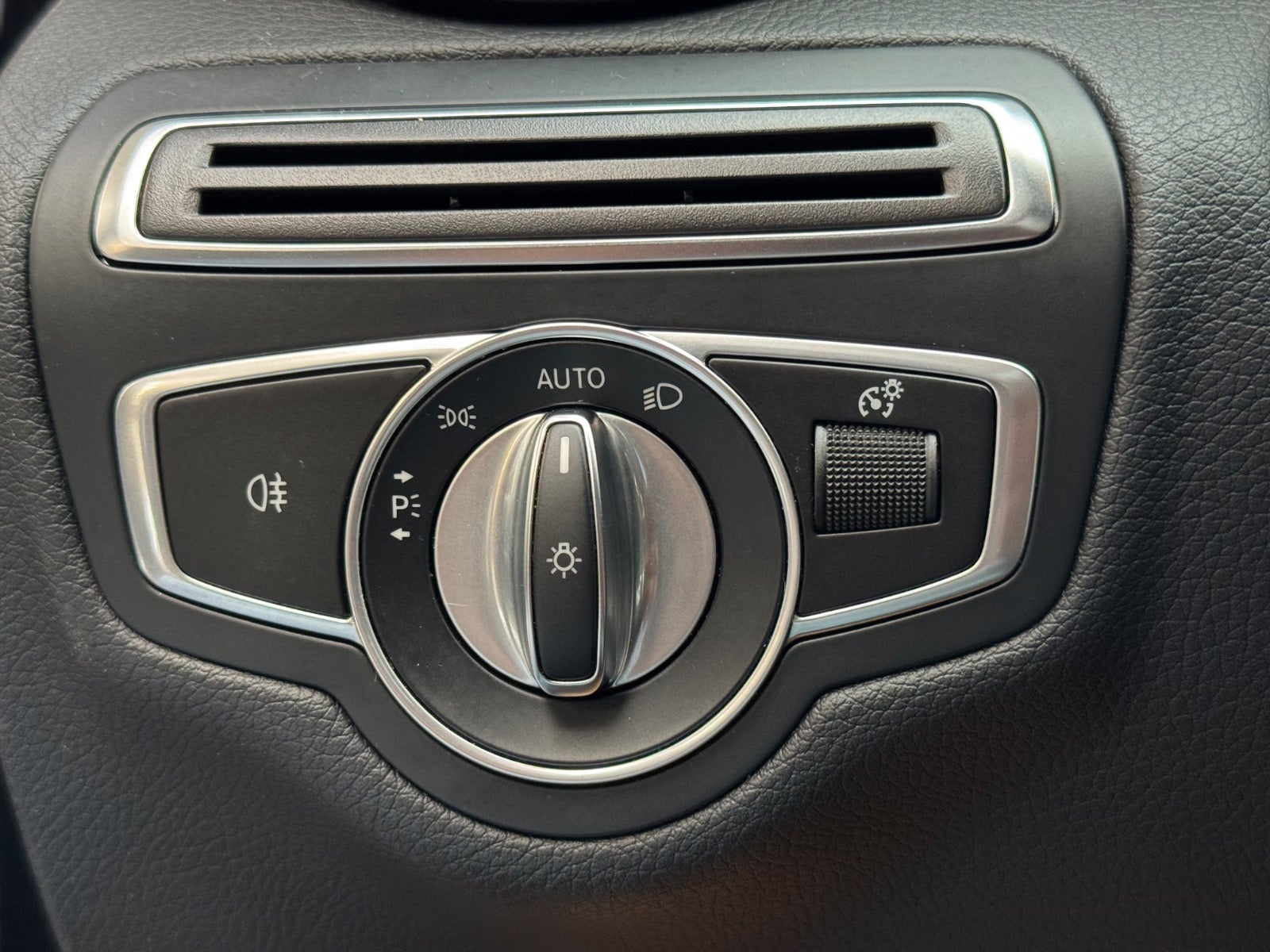 Billede af Mercedes C300 d 2,0 AMG Line stc. aut.