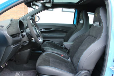 Abarth 500e Scorpionissima