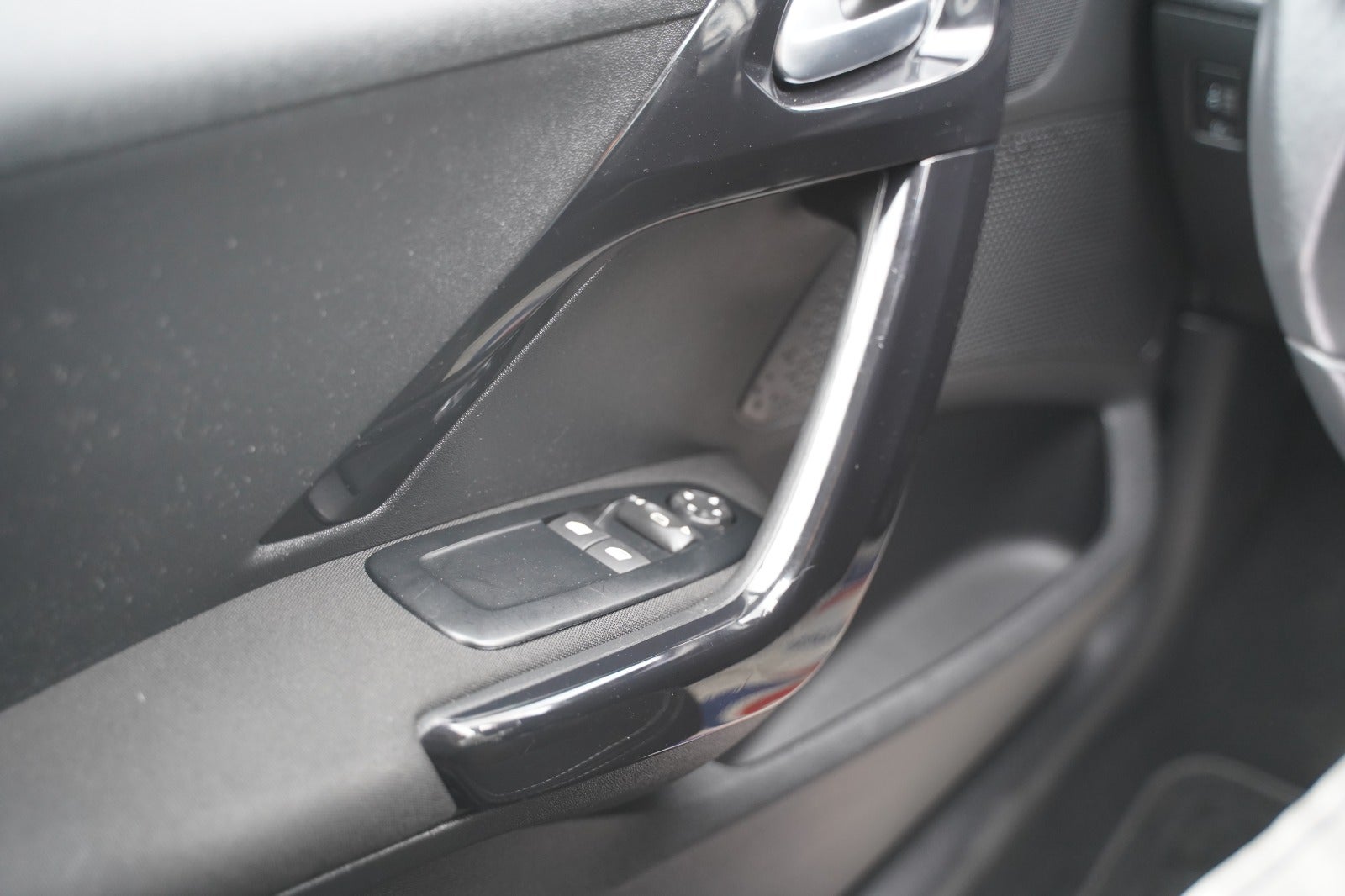 Billede af Peugeot 208 1,5 BlueHDi 100 Envy