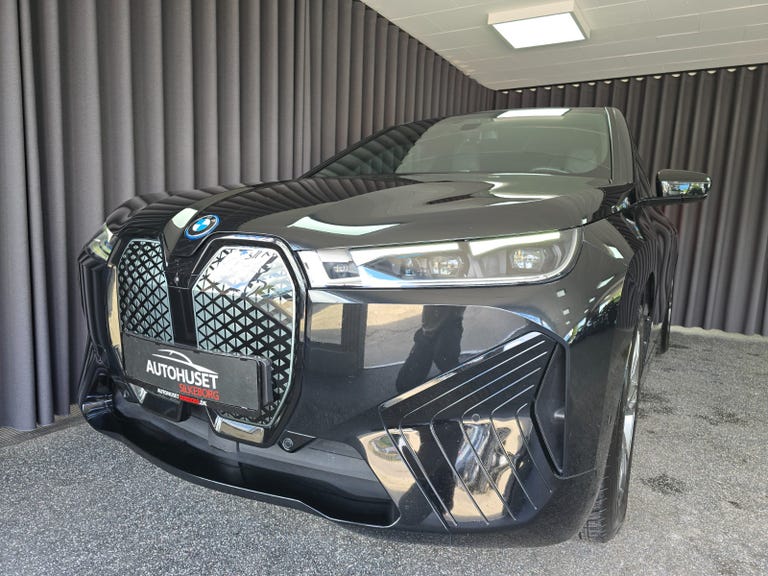 BMW iX xDrive40 Fully Charged Sport