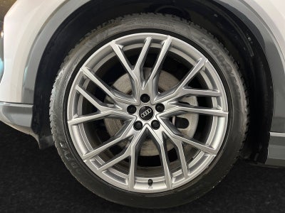 Audi Q4 e-tron S-line quattro Van