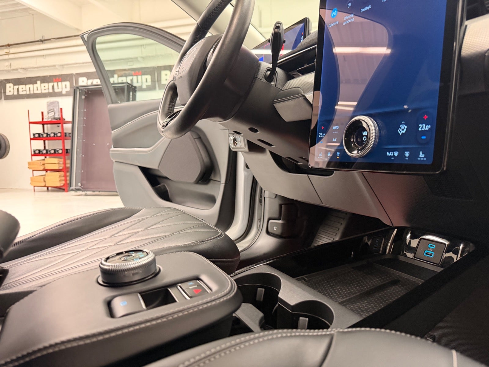 Billede af Ford Mustang Mach-E 68 Standard Range