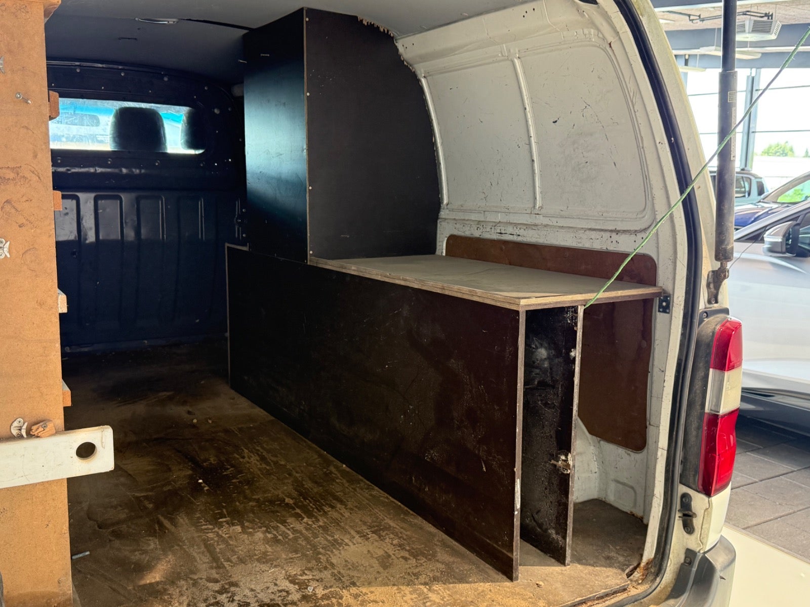 Billede af Toyota HiAce 2,5 D-4D 88 Komfort lang