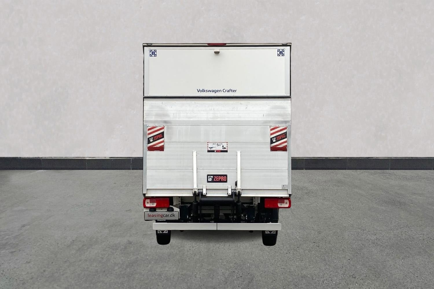 Billede af VW Crafter 35 2,0 TDi 140 Alukasse m/lift aut.