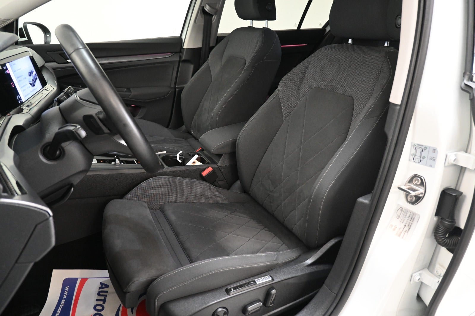 VW Golf VIII eHybrid DSG