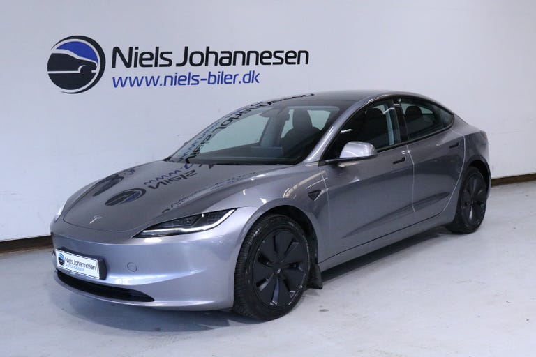 Tesla Model 3 RWD