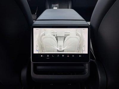 Tesla Model 3 RWD