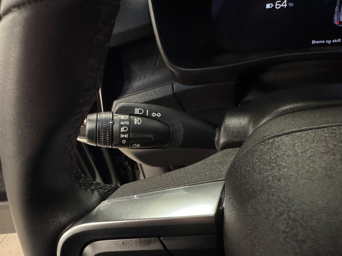 Volvo XC40 P6 ReCharge Core