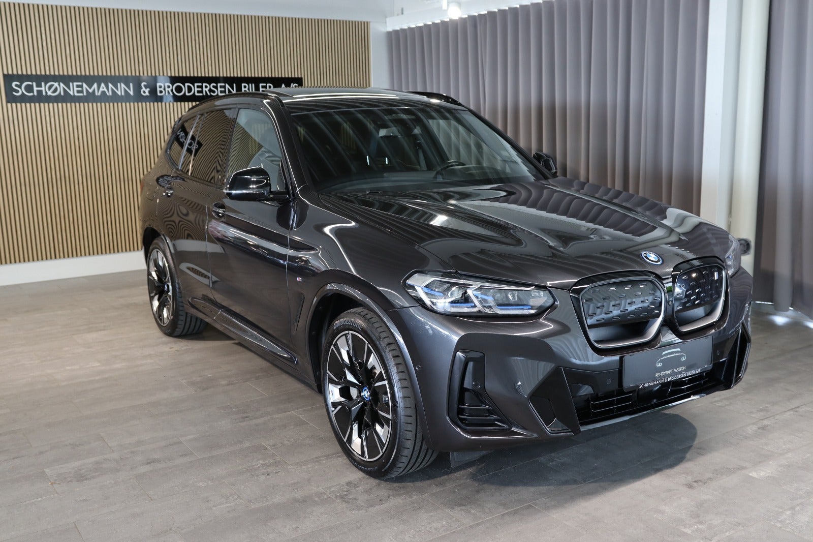 Billede af BMW iX3  Charged Plus M-Sport