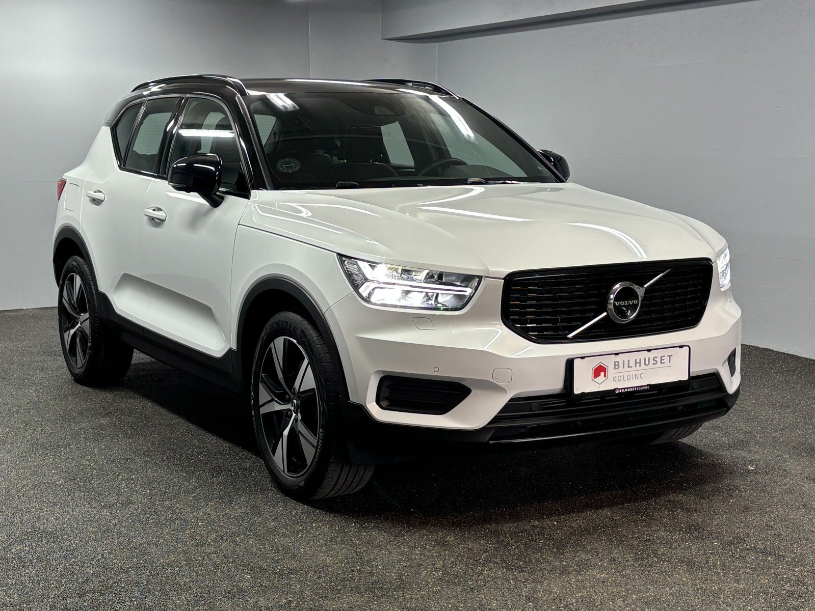 Billede af Volvo XC40 1,5 T5 ReCharge R-Design aut.