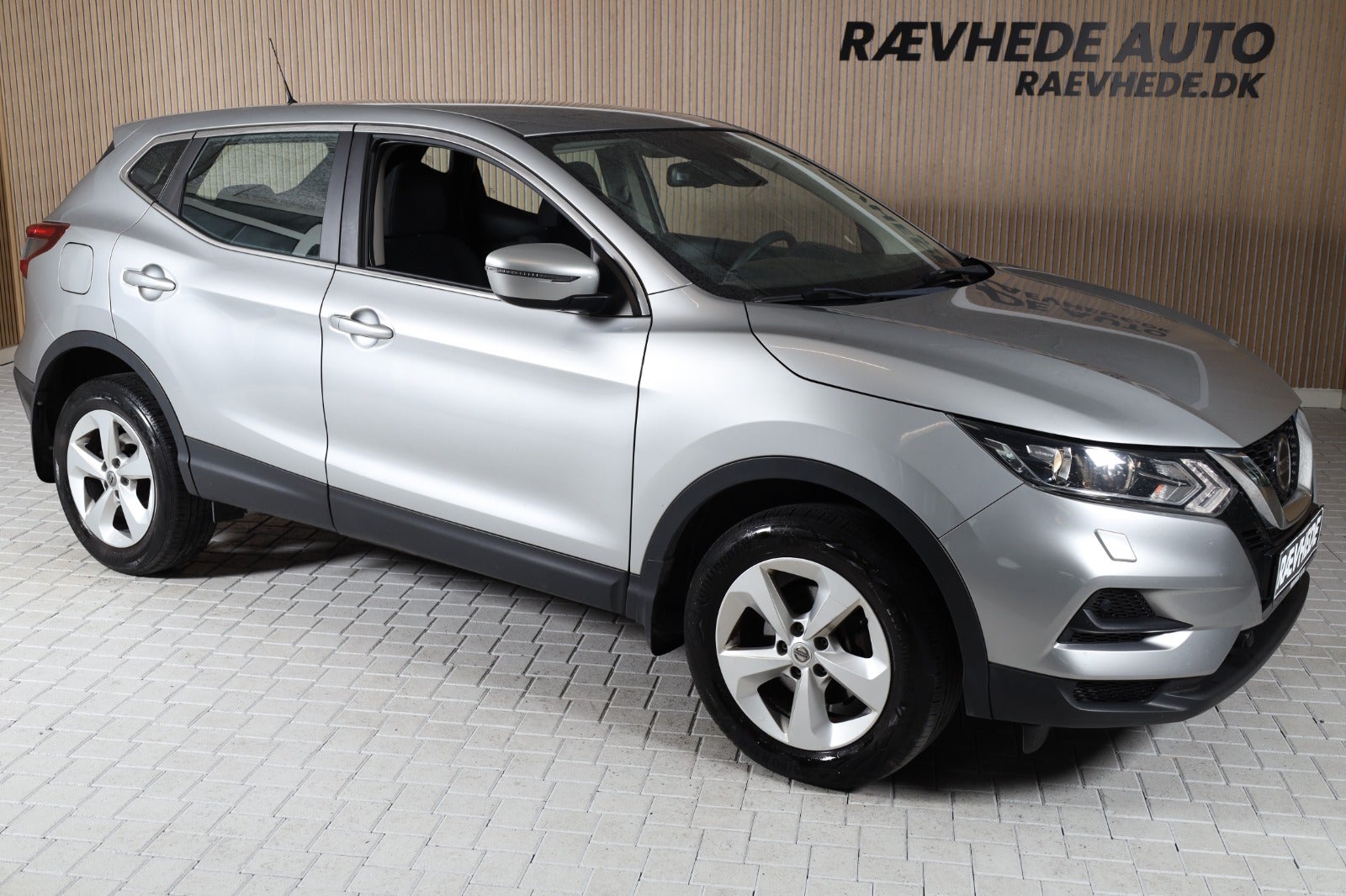 Nissan Qashqai Dig-T 115 Visia 2018