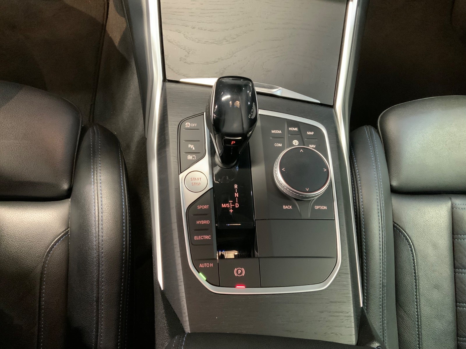 BMW 330e