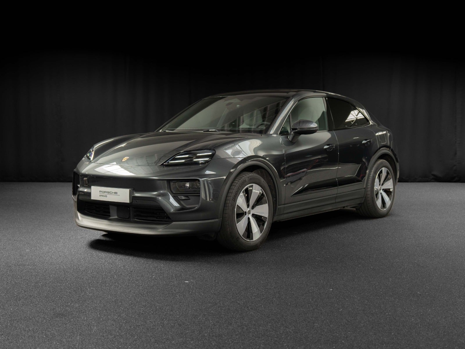 Gallery image 1 of 14