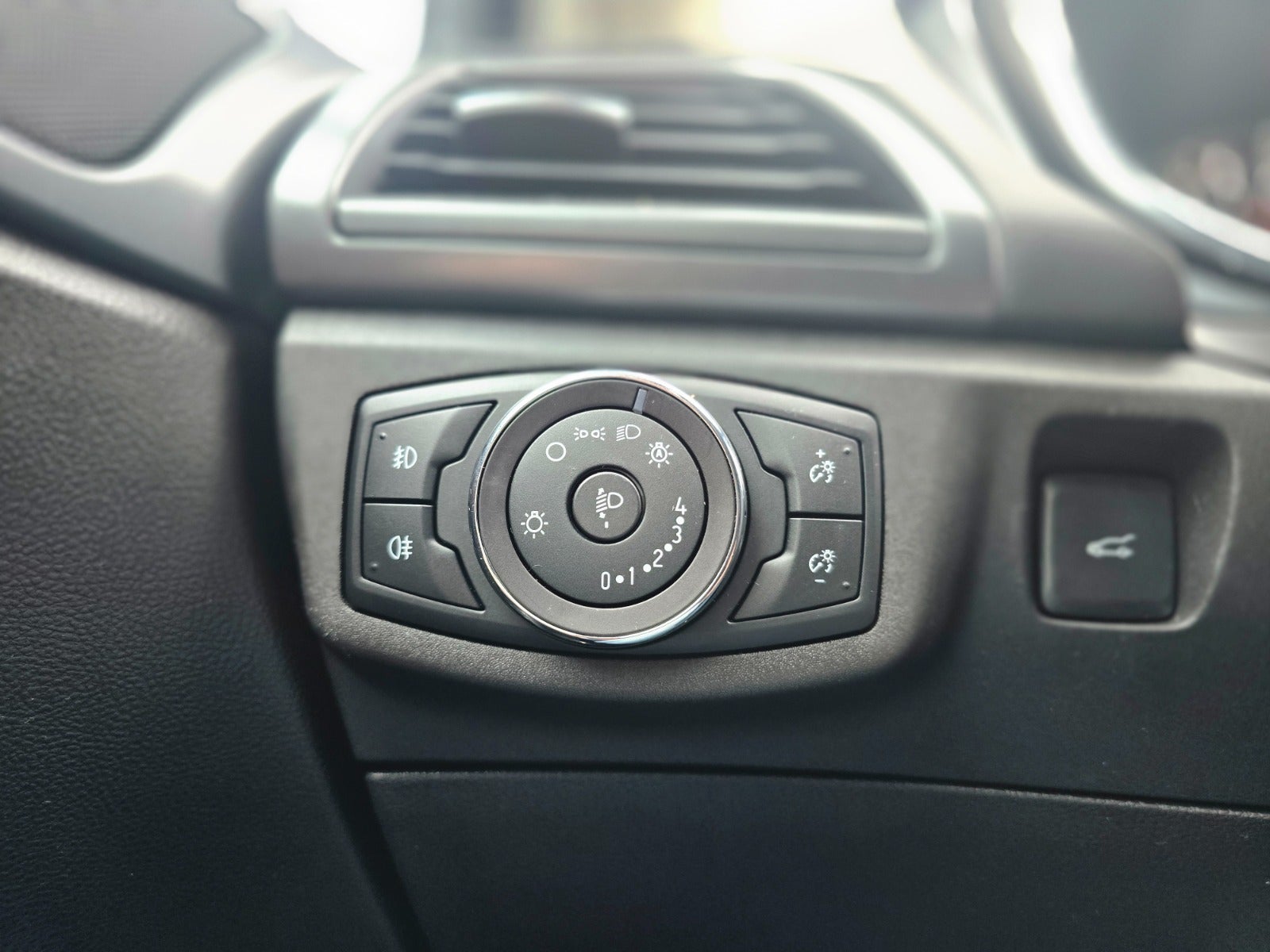 Billede af Ford Mondeo 1,5 EcoBoost Titanium stc. aut.