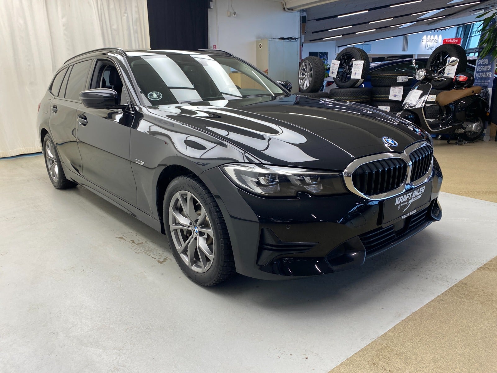 Billede af BMW 330e 2,0 Touring Sport Line aut.