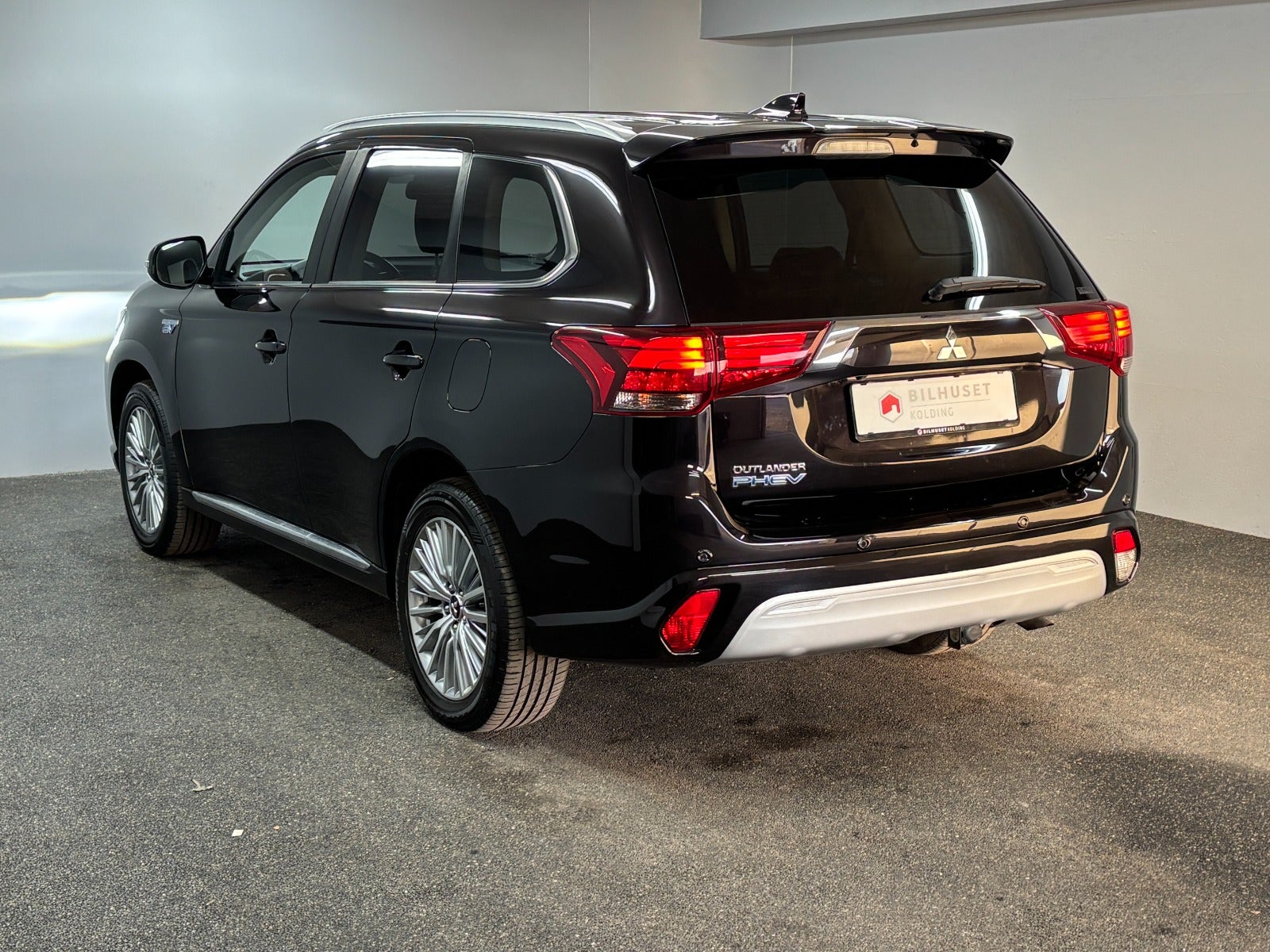 Billede af Mitsubishi Outlander 2,4 PHEV Intense CVT 4WD