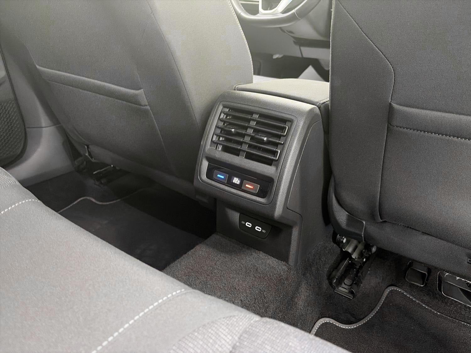 Billede af VW Golf VIII 1,5 eTSi 130 Life Variant DSG