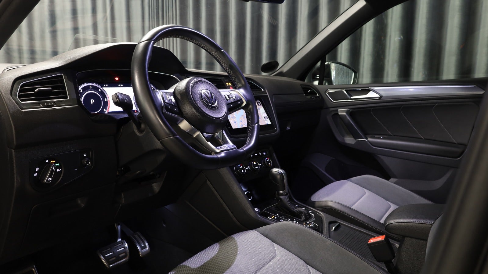 VW Tiguan TDi 240 R-line DSG 4Motion