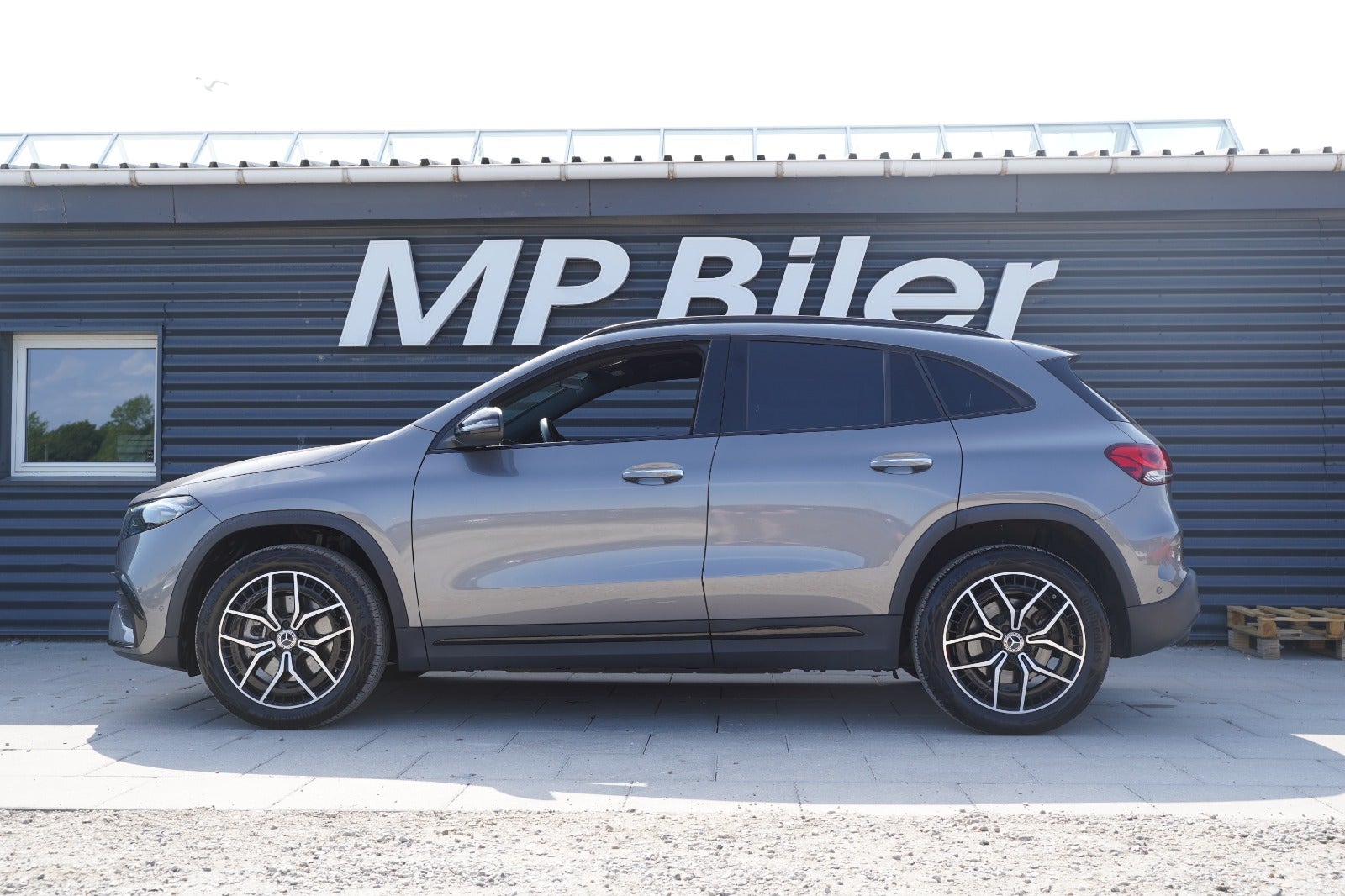 Billede af Mercedes EQA250  AMG Line
