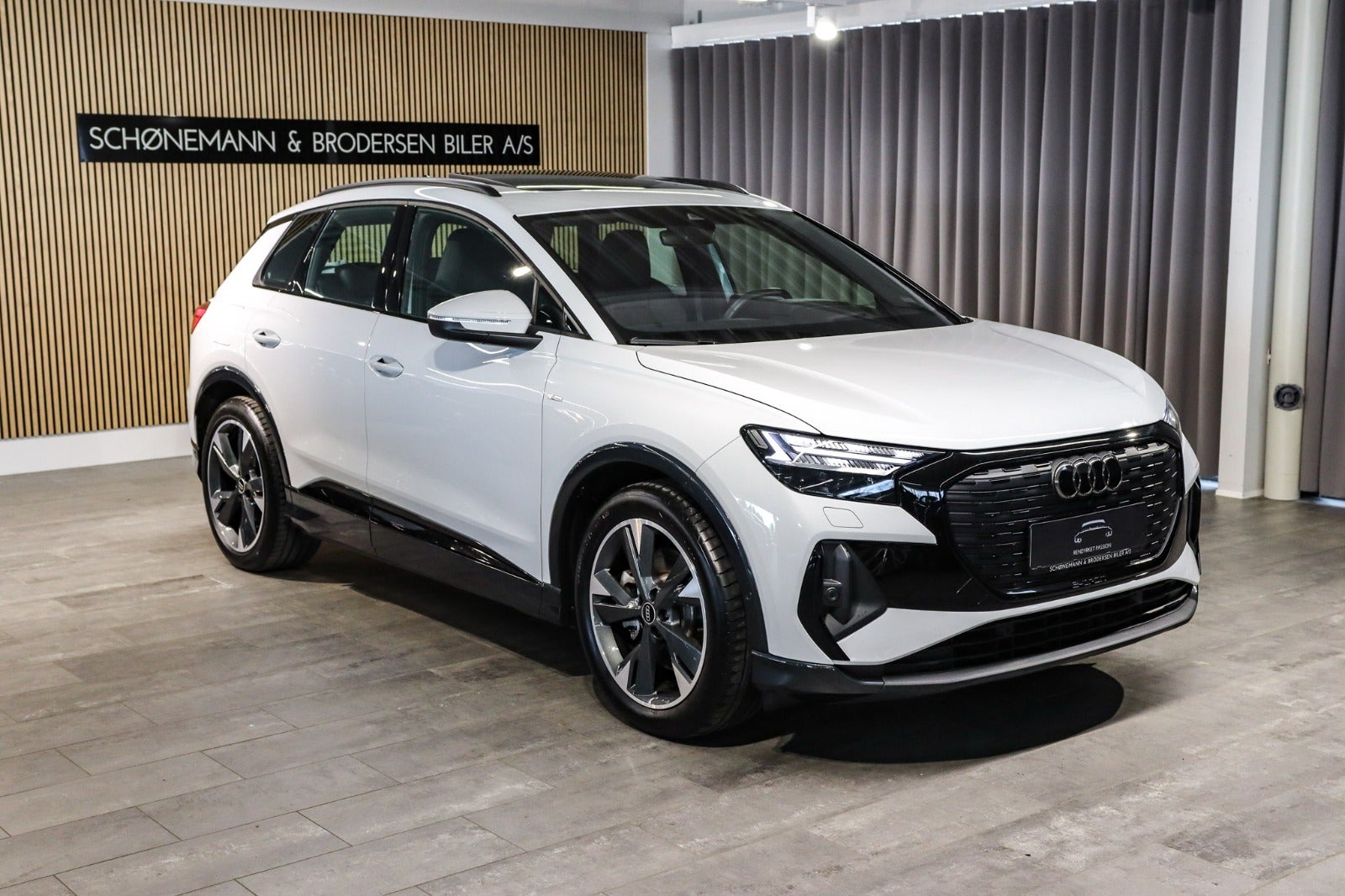 Billede af Audi Q4 e-tron 45 edition S-line