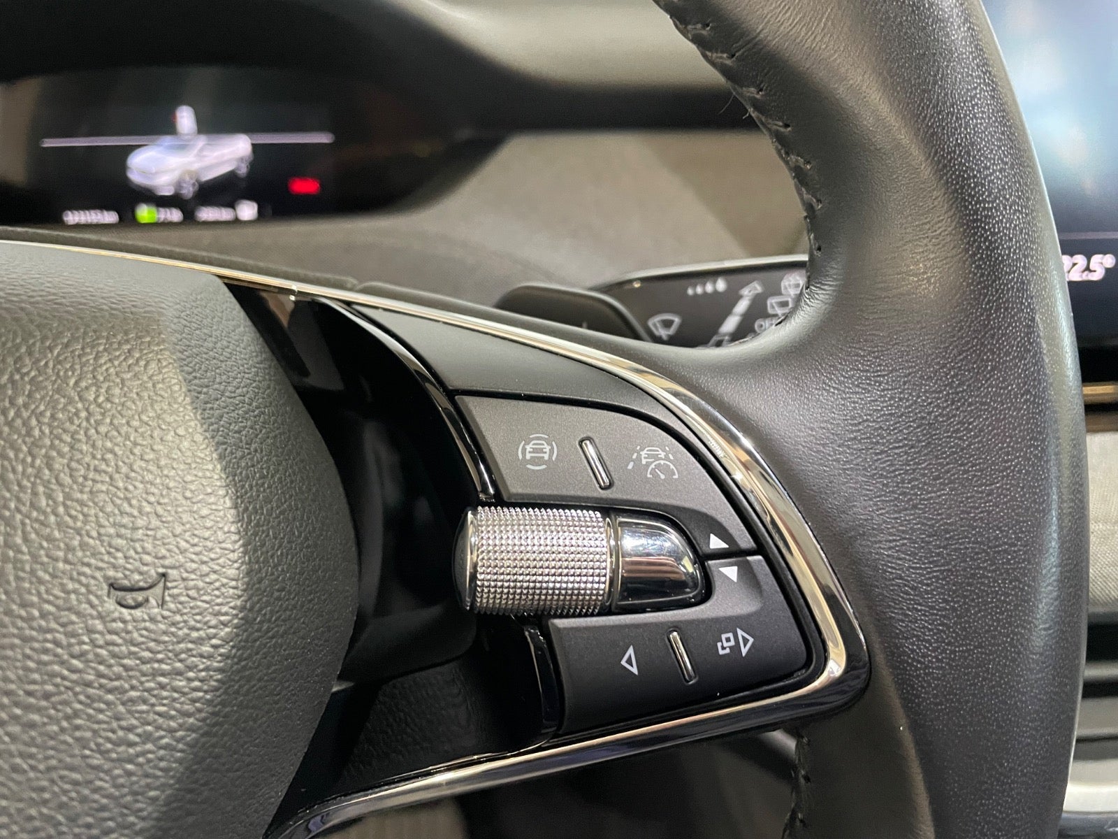 Skoda Enyaq iV Plus Loft