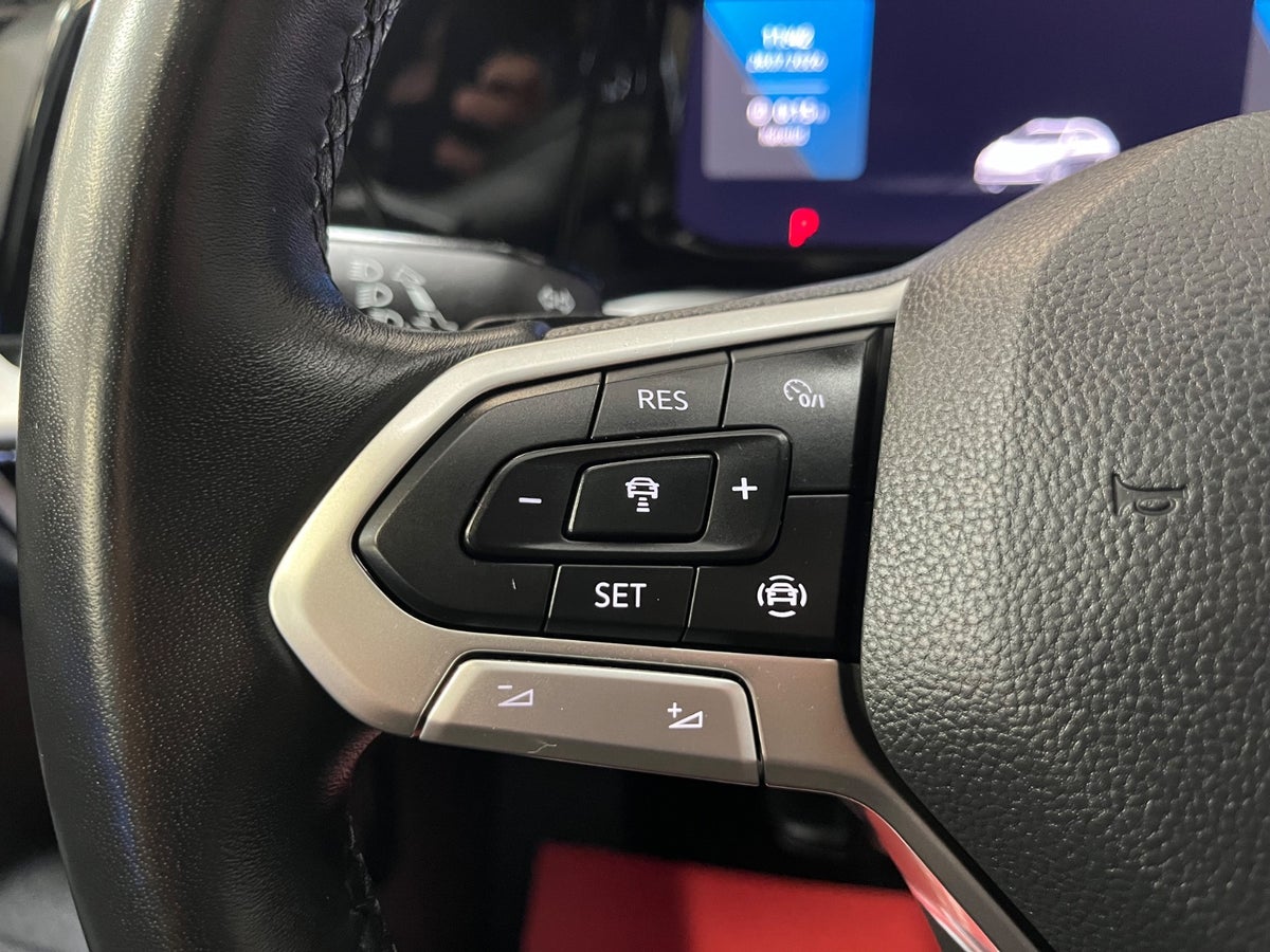 VW Golf VIII eTSi 130 Life Variant DSG