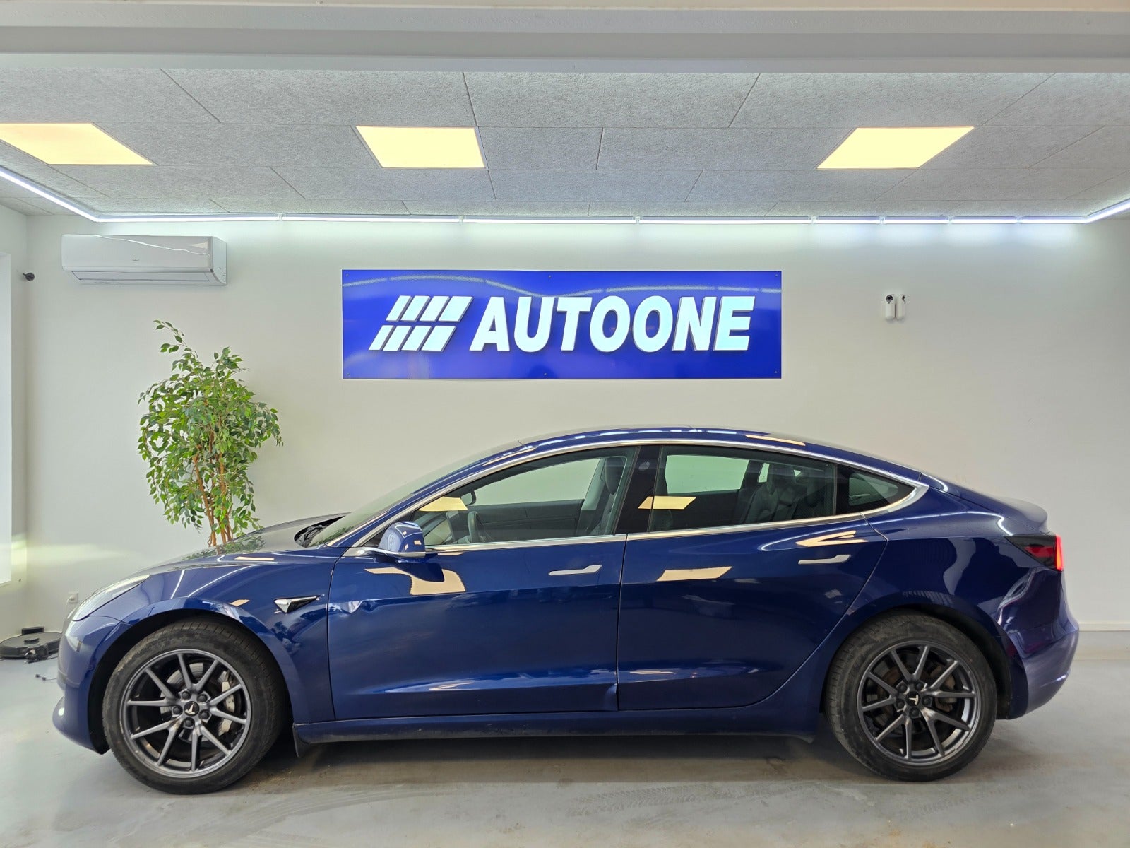 Billede af Tesla Model 3  Standard Range+ RWD