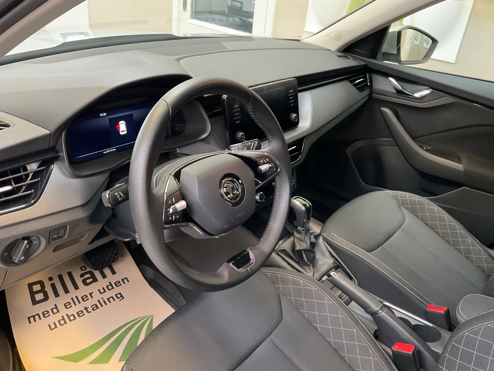 Skoda Kamiq 1,0 TSi 110 Tour de France DSG 5d - 8