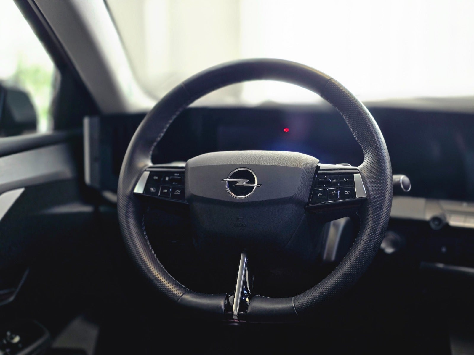 Billede af Opel Astra 1,2 T 130 Elegance aut.